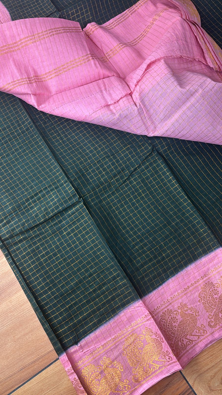 Festive Green and contrast pink border Zari kattam Handloom Cotton Saree