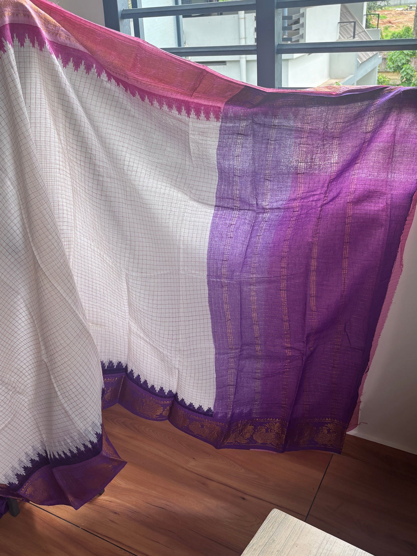 Ganga jamuna Sungudi handloom cotton Saree with pink and purple temple border