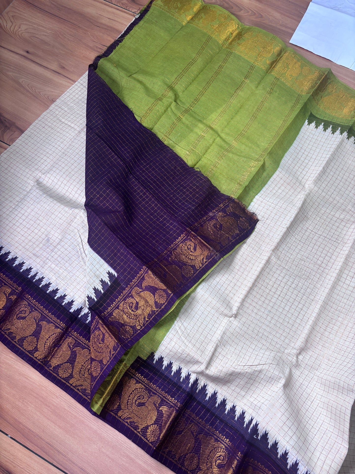 Ganga jamuna Sungudi Handloom cotton Saree with violet and green Borders