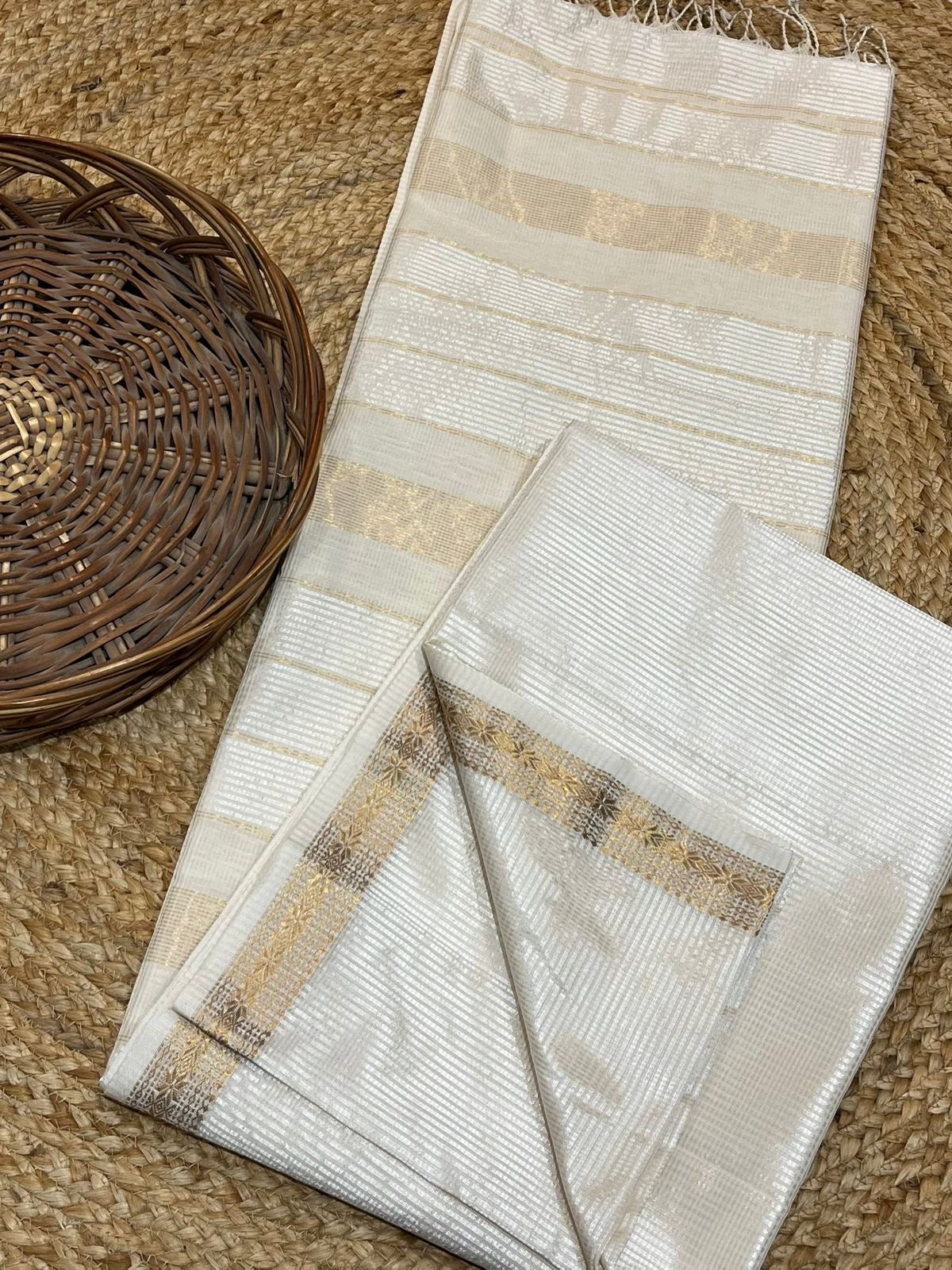 Traditional handloom Maheshwari mulberry garbh Reshmi Sarees