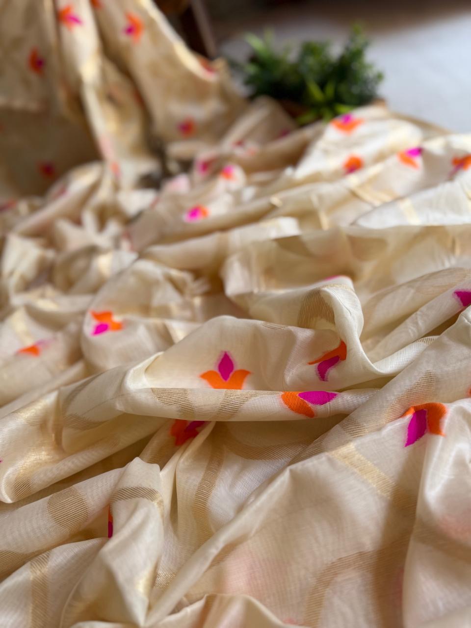 Floral Muslin Saree 01