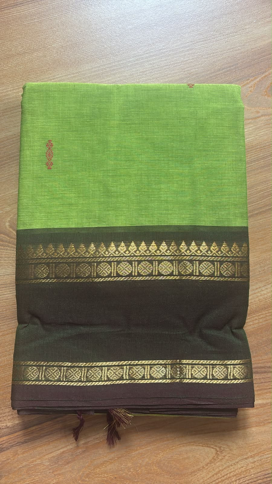 Vintage green contrast border butta Sarees SGS39