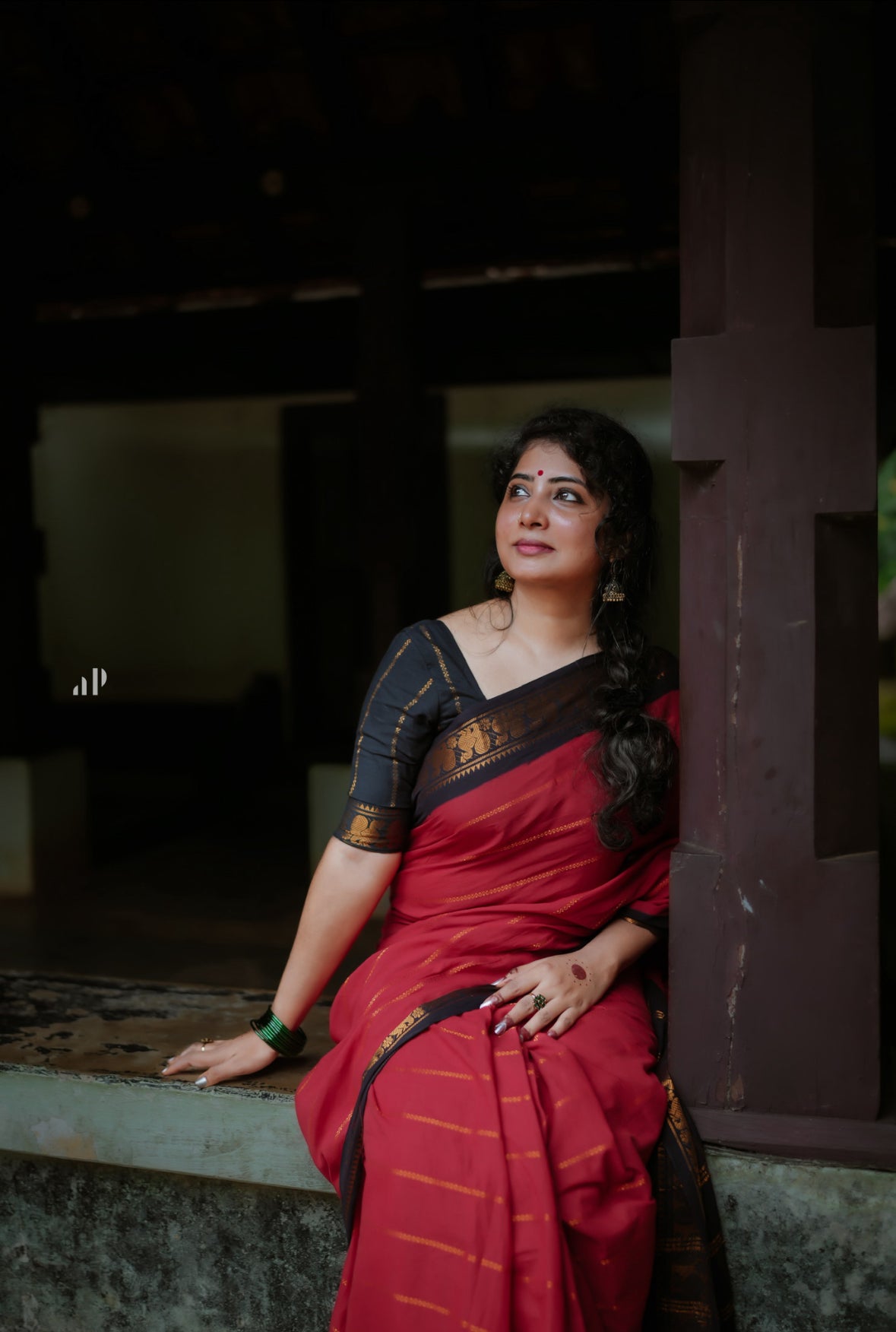 Tarangini Velthari Sungudi Cotton Handloom Saree with blouse piece