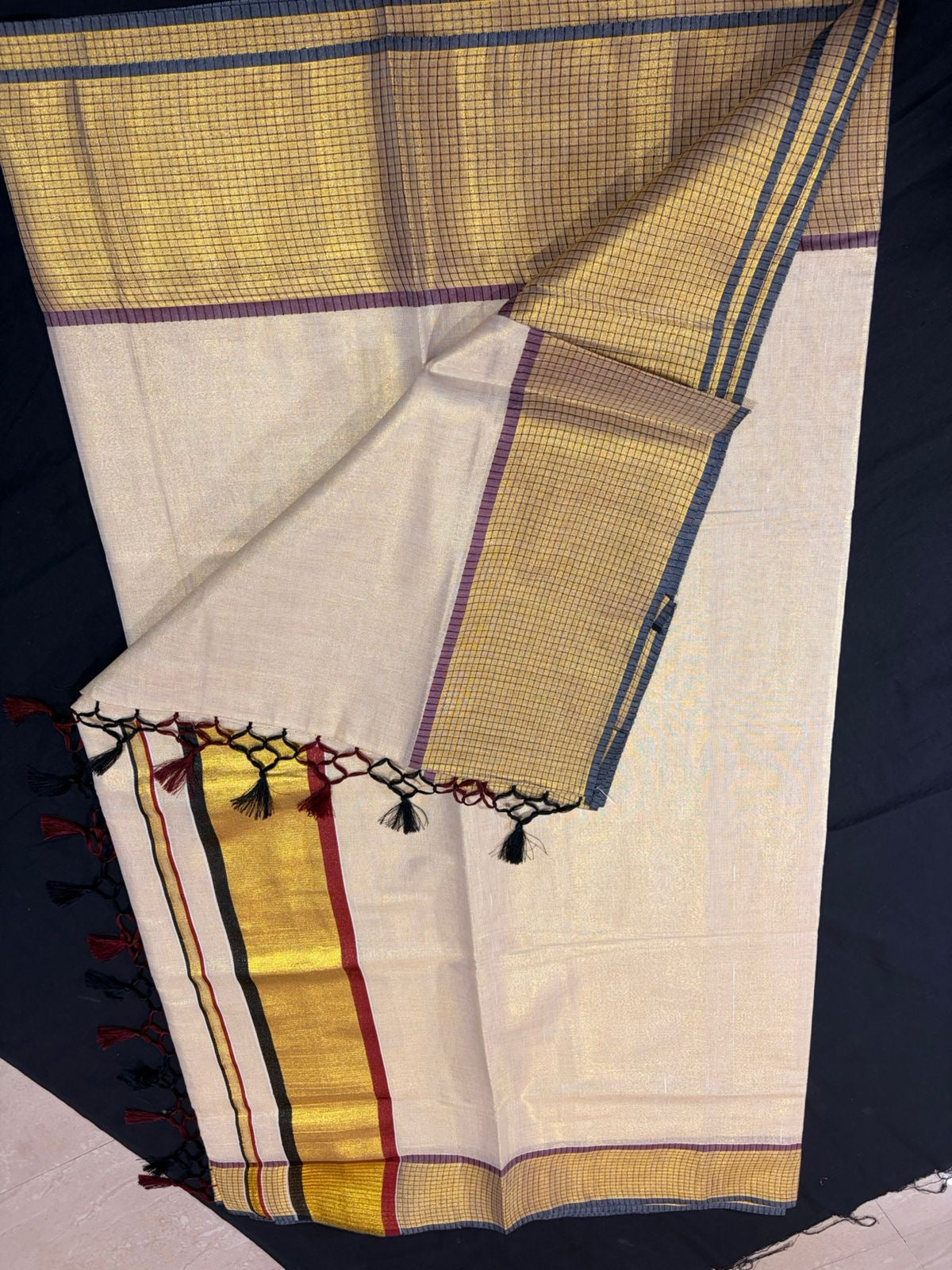 Micro check maroon black Kerala Tissue Set Saree