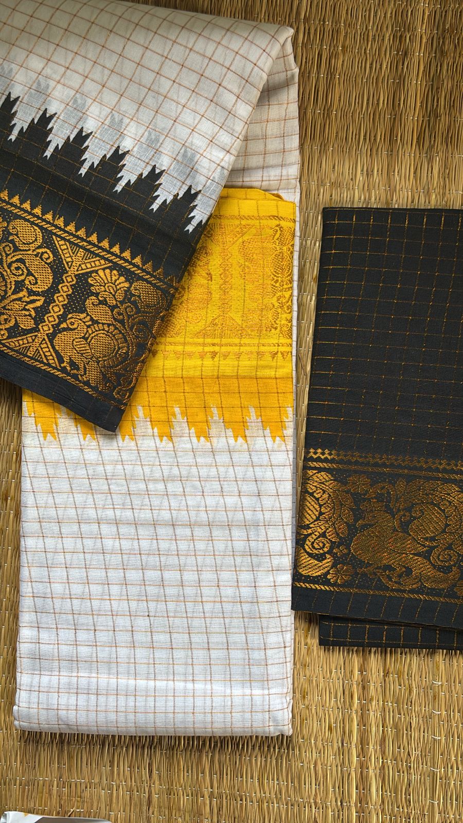 Abhaya Hiranmayi fame Ganga Jamuna Sungudi Cotton Handloom Saree with Blouse