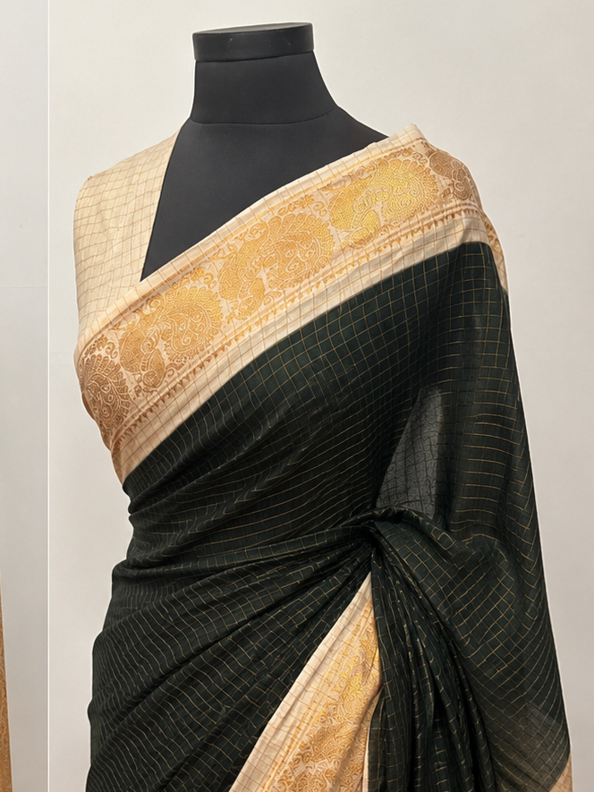 Festive bottle green with off white border sungudi handloom Cotton Saree