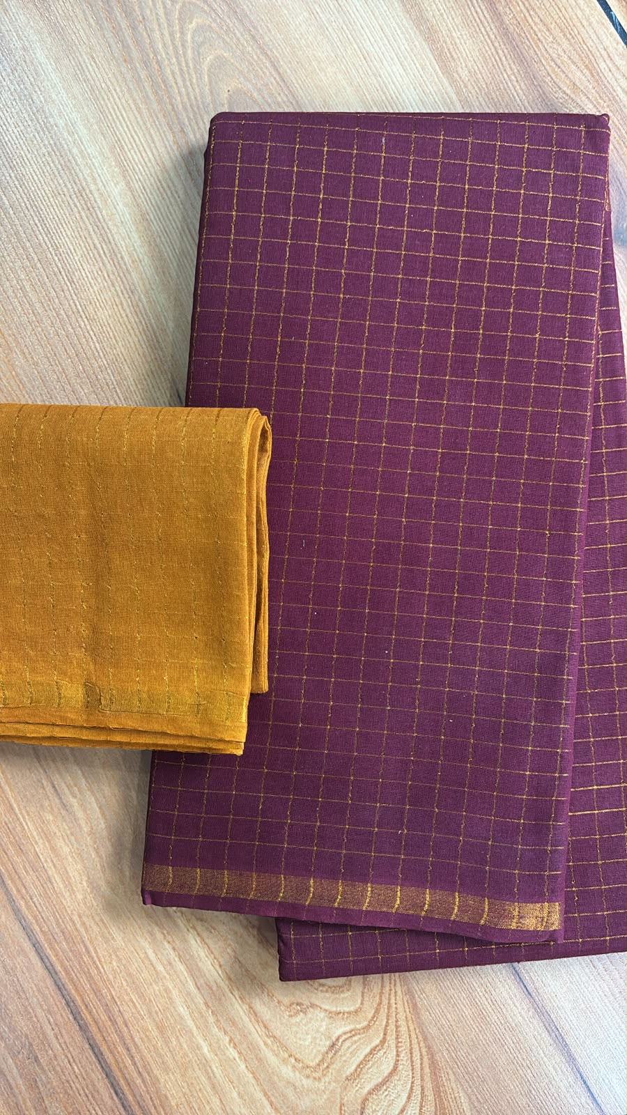 Pentex Maroon Sungudi Cotton Saree with Mustard blouse piece SNS47