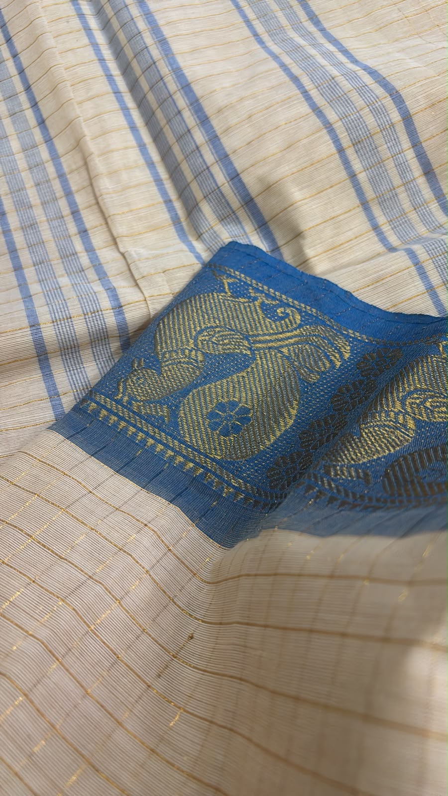 Sungudi cotton white with contrast blue border checks Saree