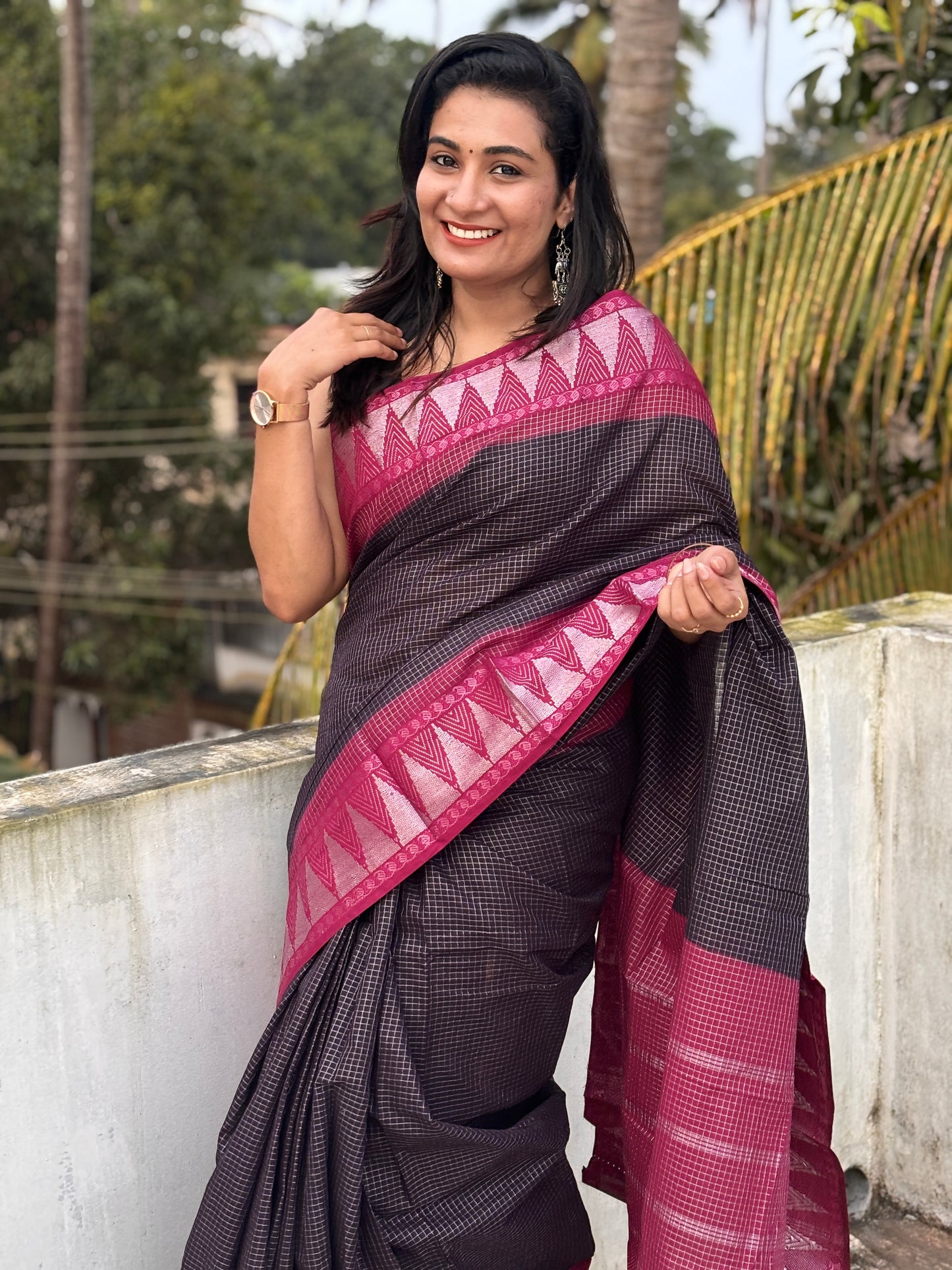 Gopuram border micro check sungudi cotton saree black and wine maroon