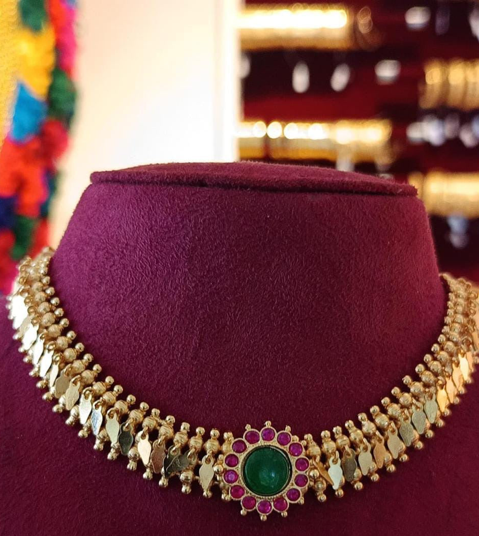 Ilakathali palakka trendy choker