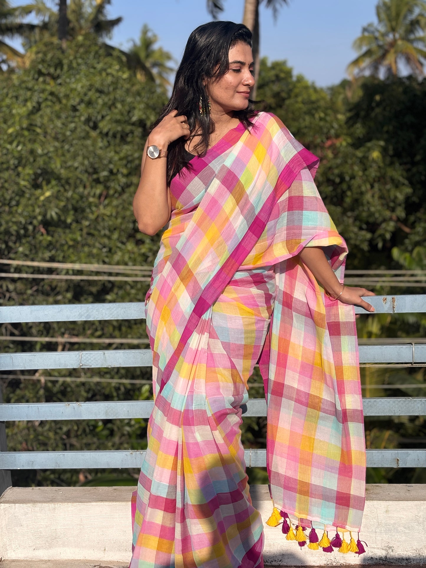 Handloom checked Multi colour mal cotton Saree