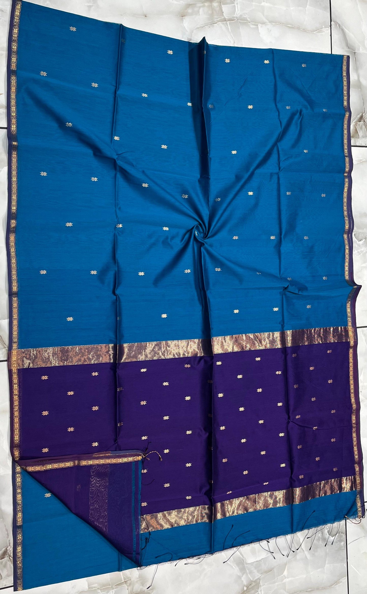 Kalyanika" (कल्याणिका) Handloom Maheshwari Silk Cotton Sarees,Dual tone Blue and purple KM15