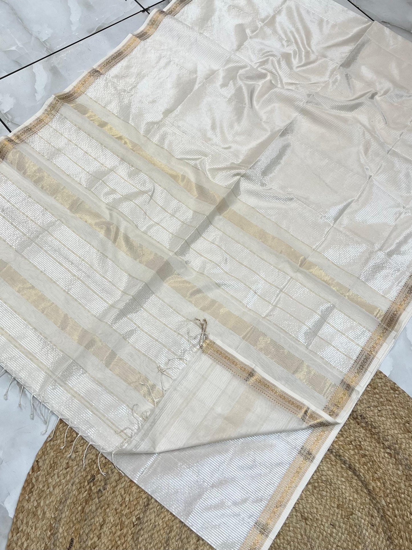 Traditional handloom Maheshwari mulberry garbh Reshmi Sarees