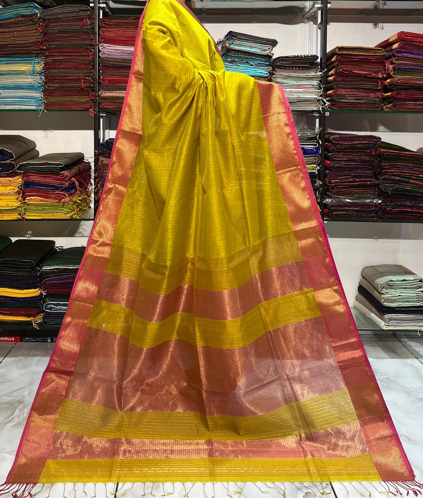 Maheshwari handloom silk cotton zari checks Saree