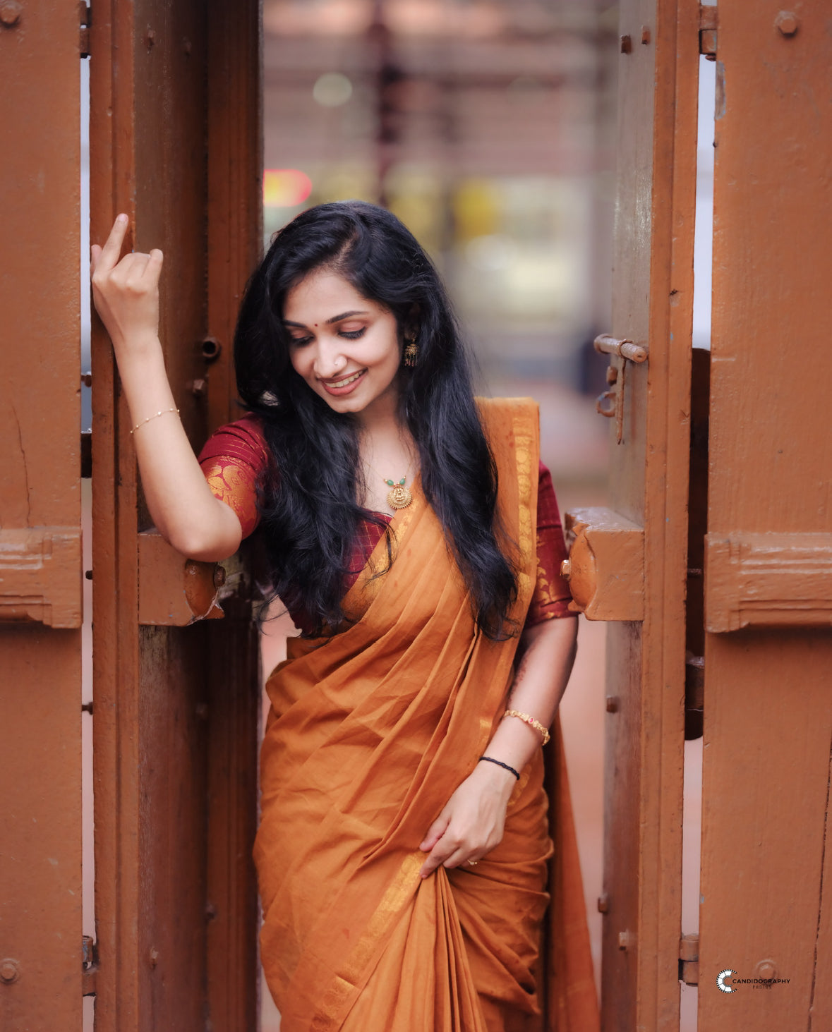 Pre order : Tarangini Handloom Sungudi Sarees Mustard yellow with contrast Maroon Blouse piece