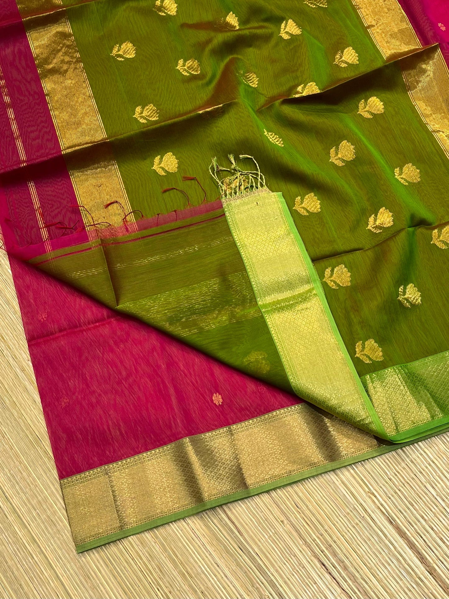 Festive flower motif Maheshwari handloom Silk cotton Saree