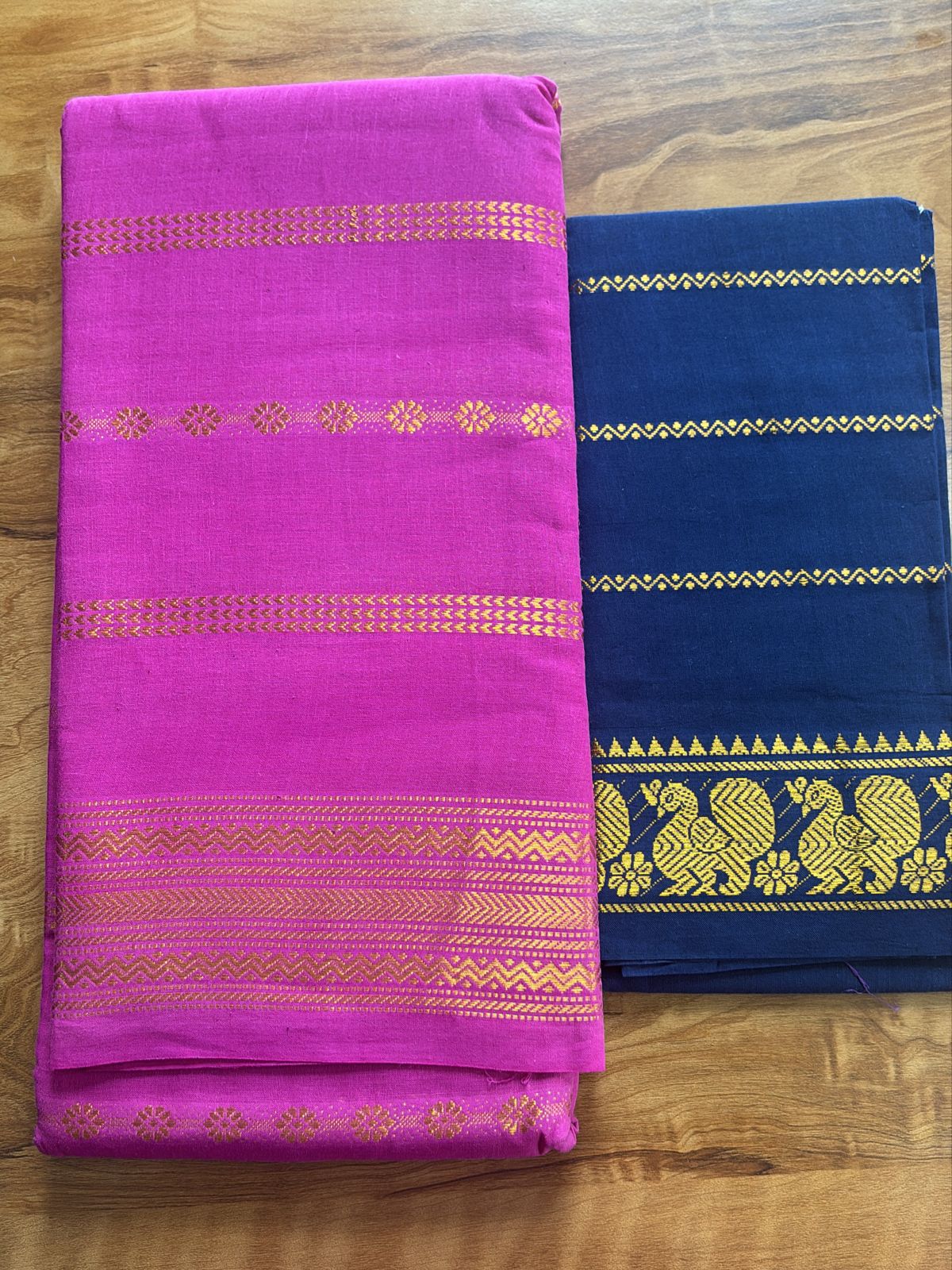 Rudraksha Velthari Sungudi handloom cotton Saree with contrast blouse