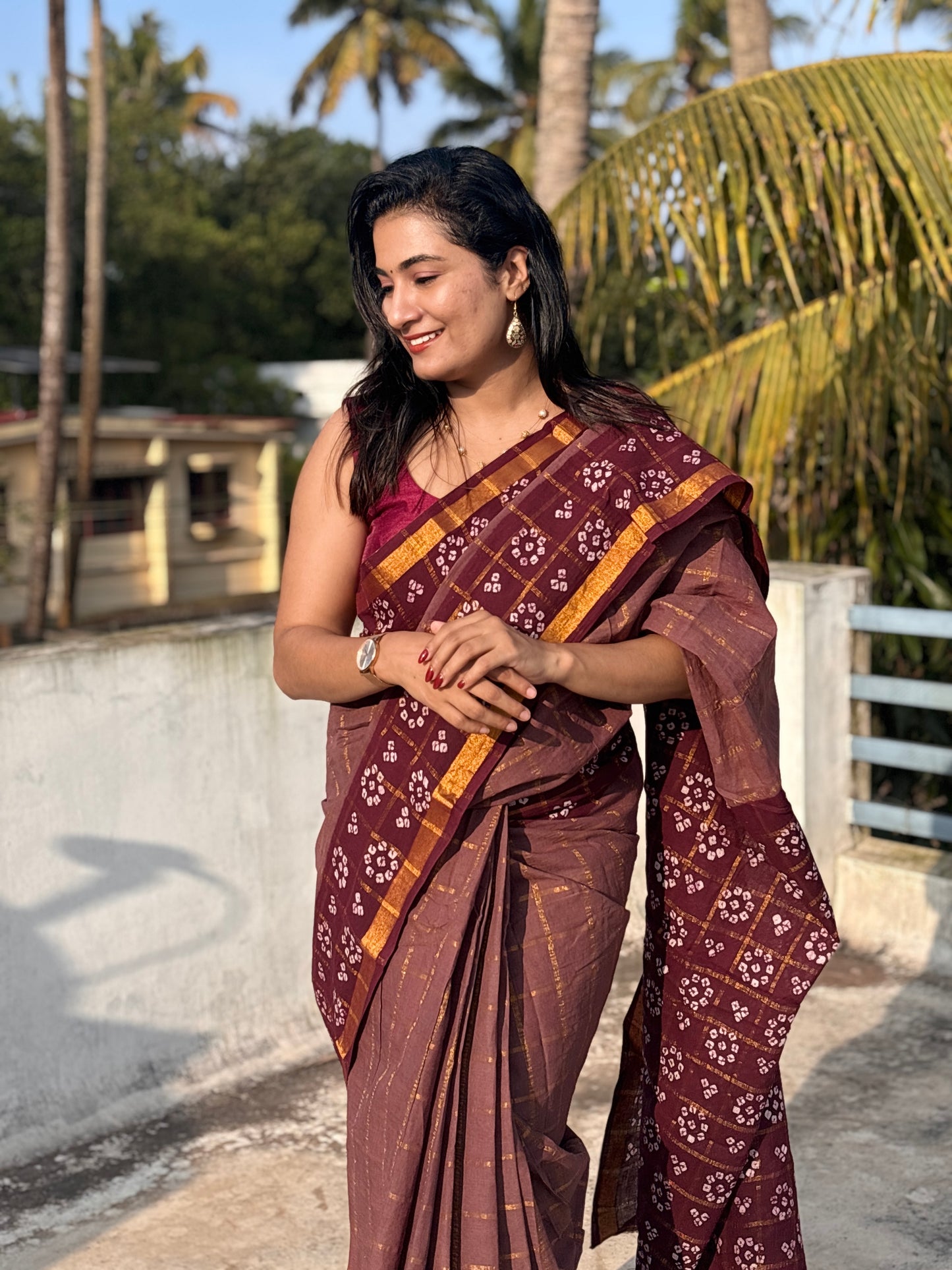 Tarangini wax batik zari kattam Sungudi Cotton saree with blouse piece