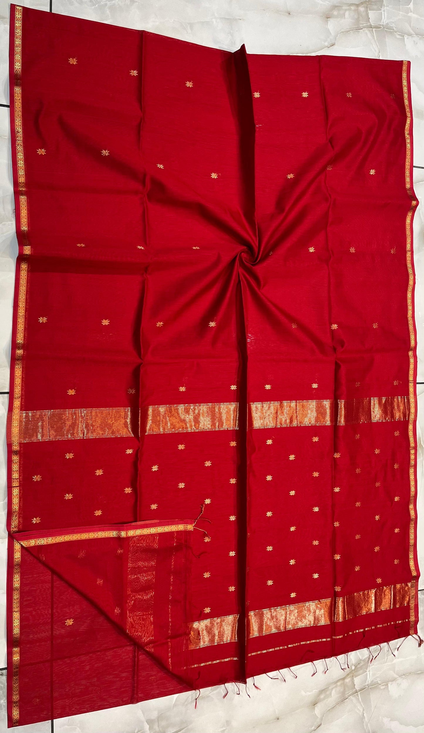 Kalyanika (कल्याणिका) Handloom Maheshwari Silk Sarees, star butta Magenta KM11