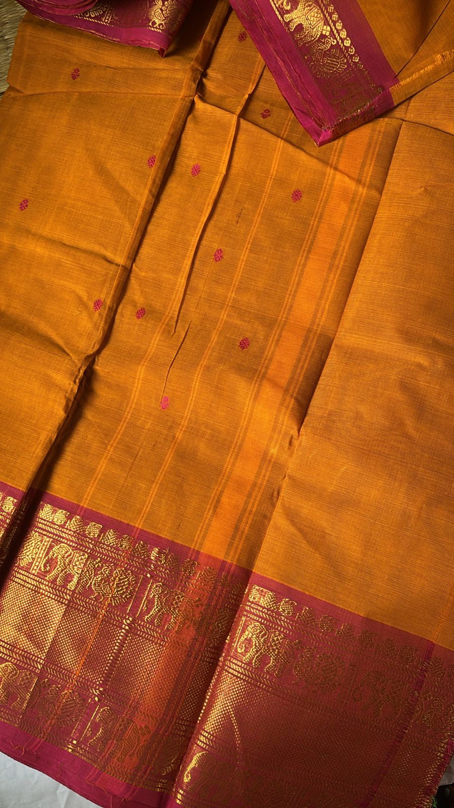 Sangita dual tone Kanchi cotton Sarees with woven buttas and blouse