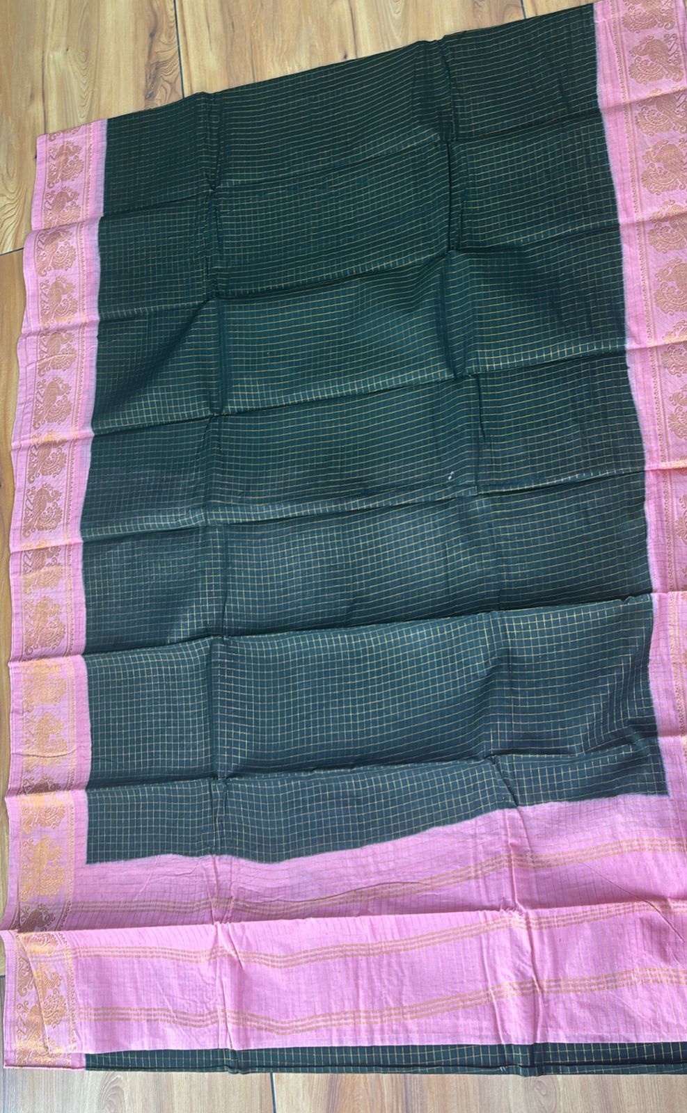 Festive Green and contrast pink border Zari kattam Handloom Cotton Saree