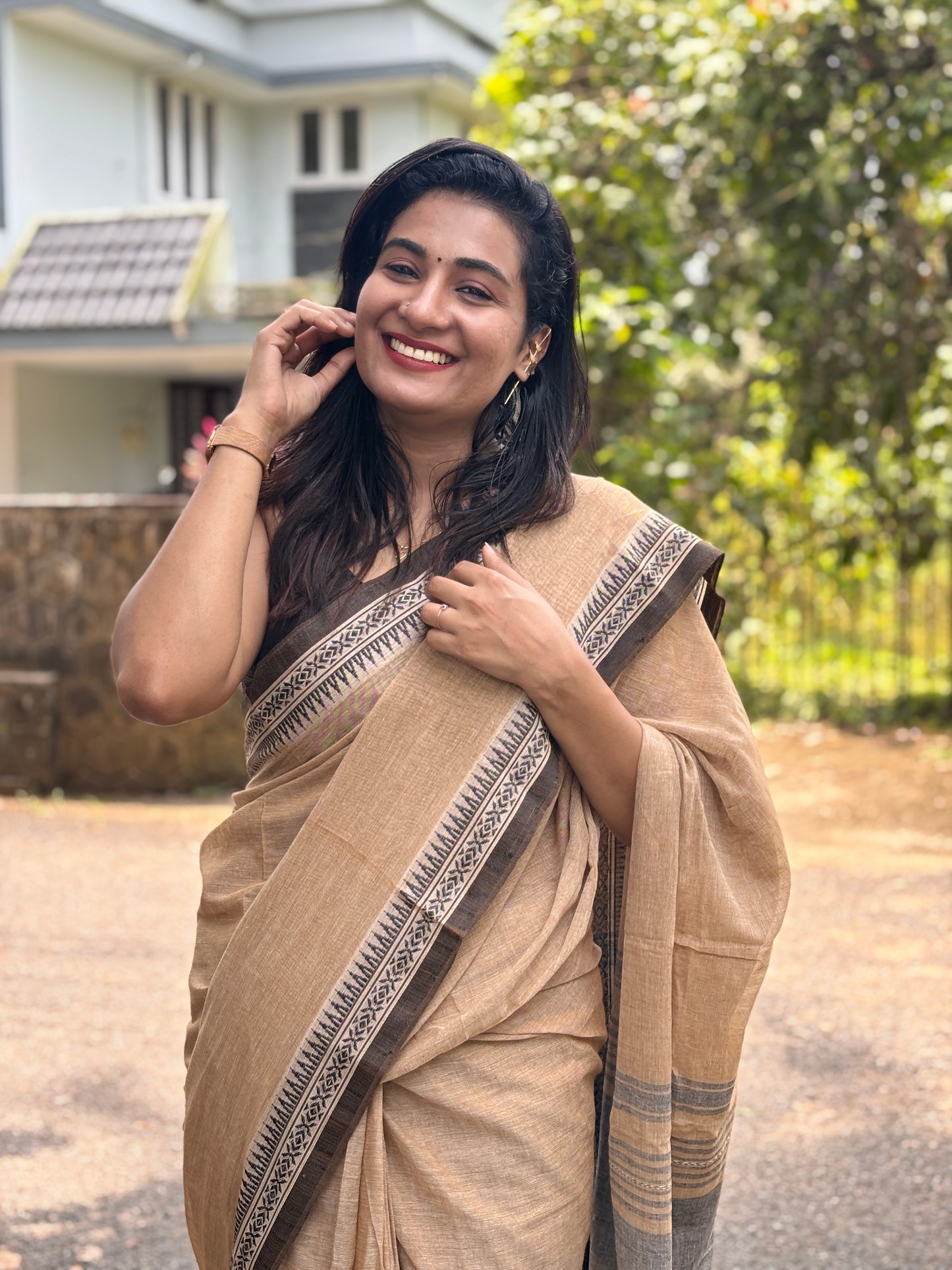 Rangini (रंगीनी) Bengal handloom dhaniakhali Saree striped pattern