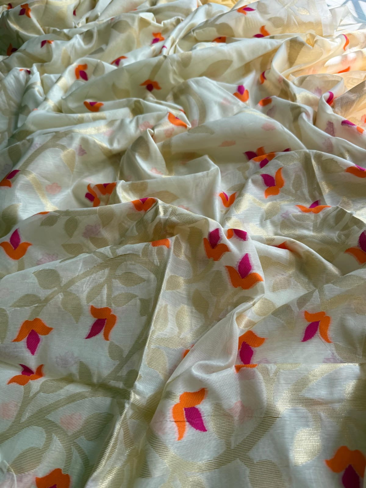Floral Muslin Saree 01