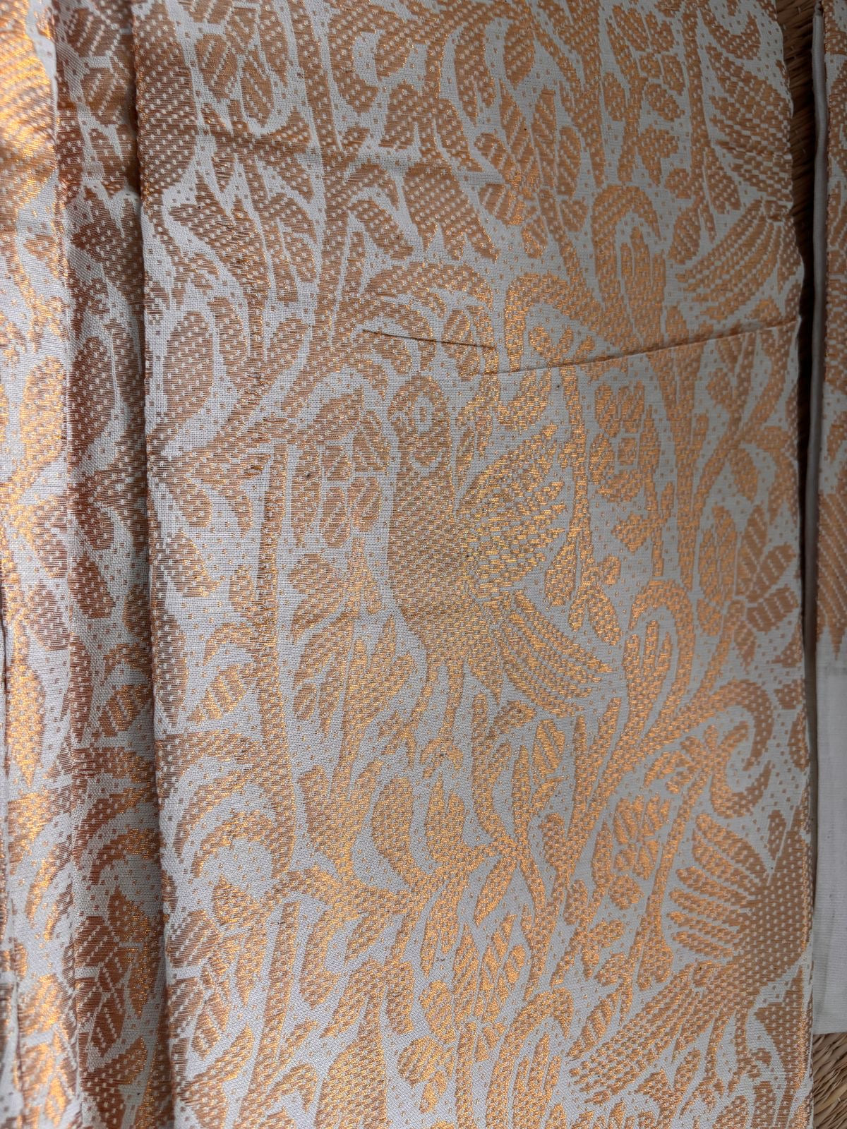 Tarangini big border off white handloom sungudi cotton sarees with blouse piece