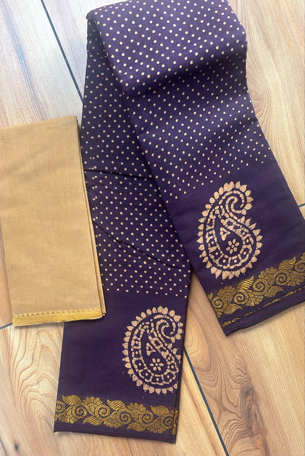 Wax batik Sungudi handloom cotton Saree SNS48