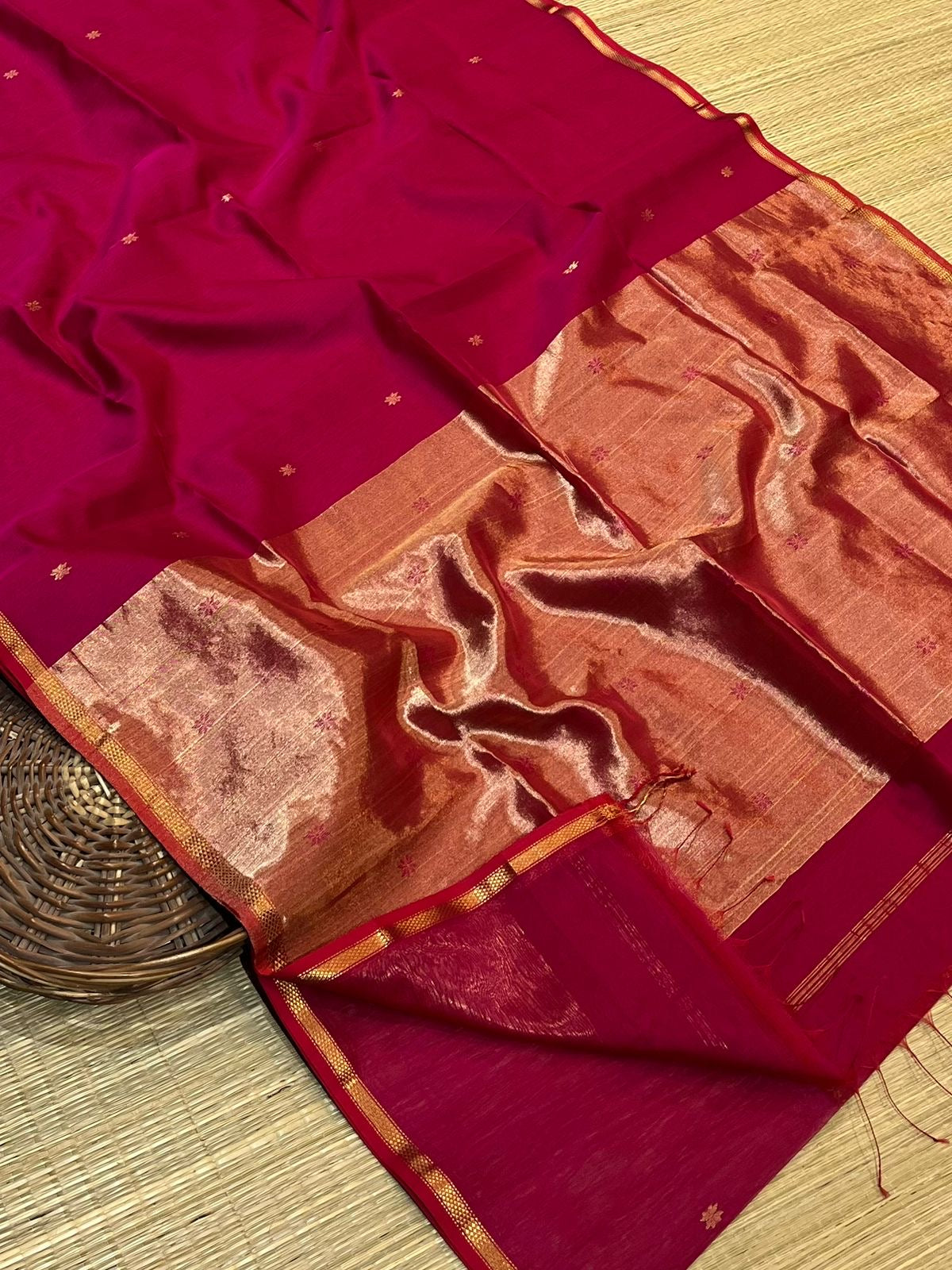 Festive edition Maheshwari Silk cotton Tissue Pallu star butta Sarees