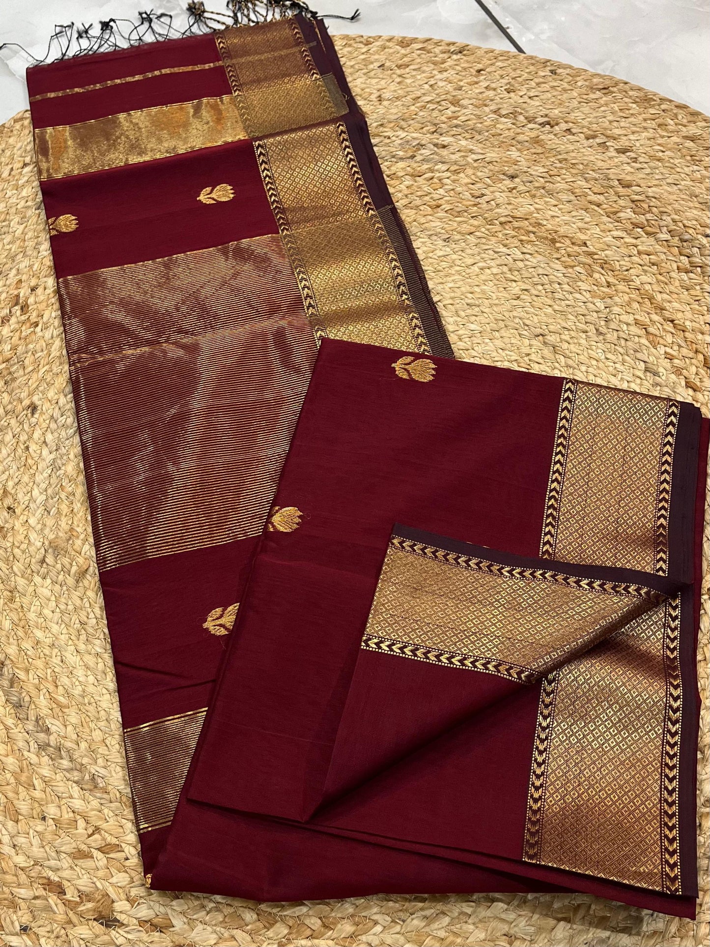 Maheshwari handloom lotus butta silk cotton Saree
