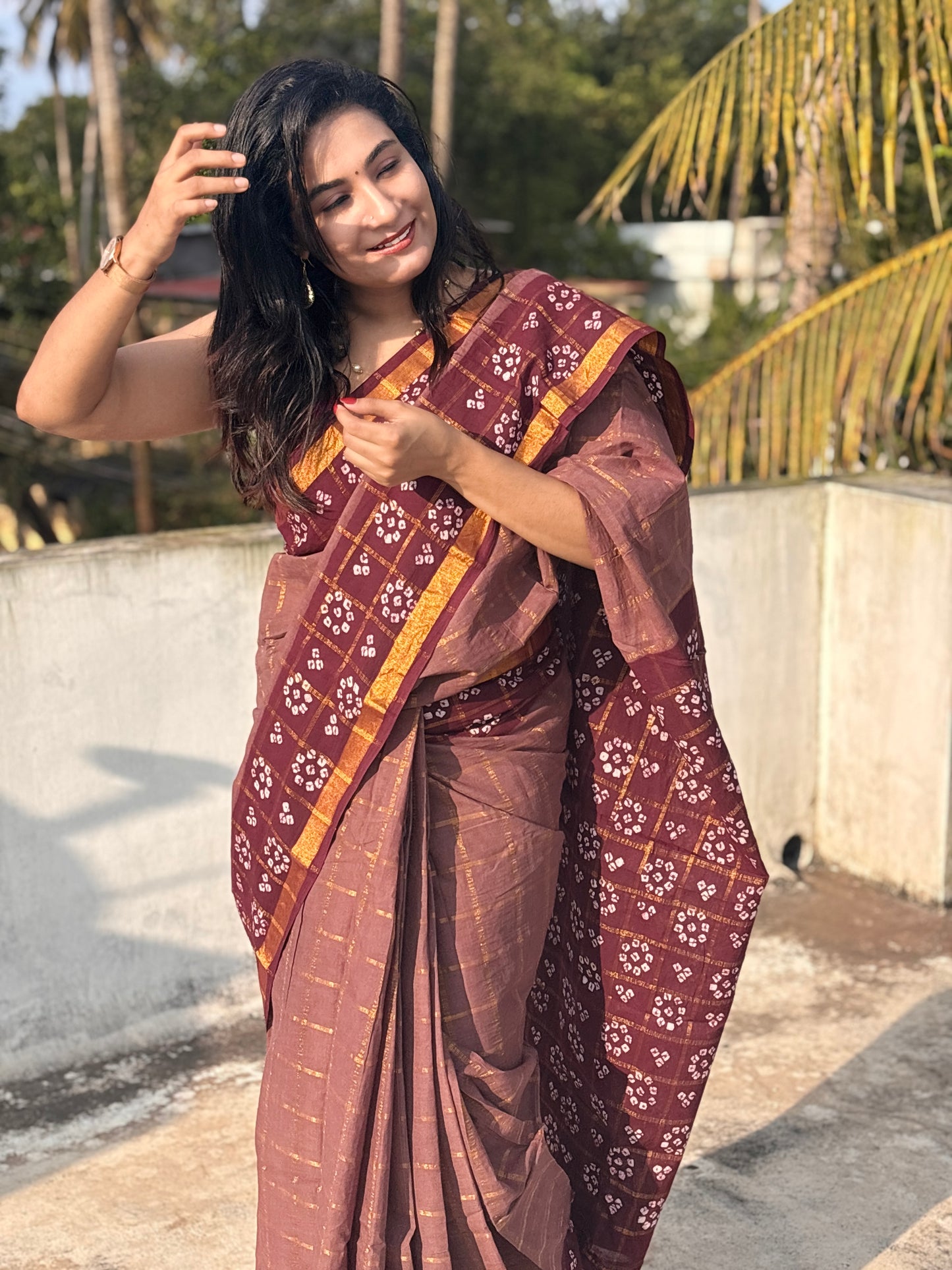 Tarangini wax batik zari kattam Sungudi Cotton saree with blouse piece