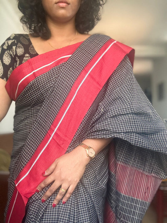 Patteda Aanchu black and maroon cotton  handloom marked Saree