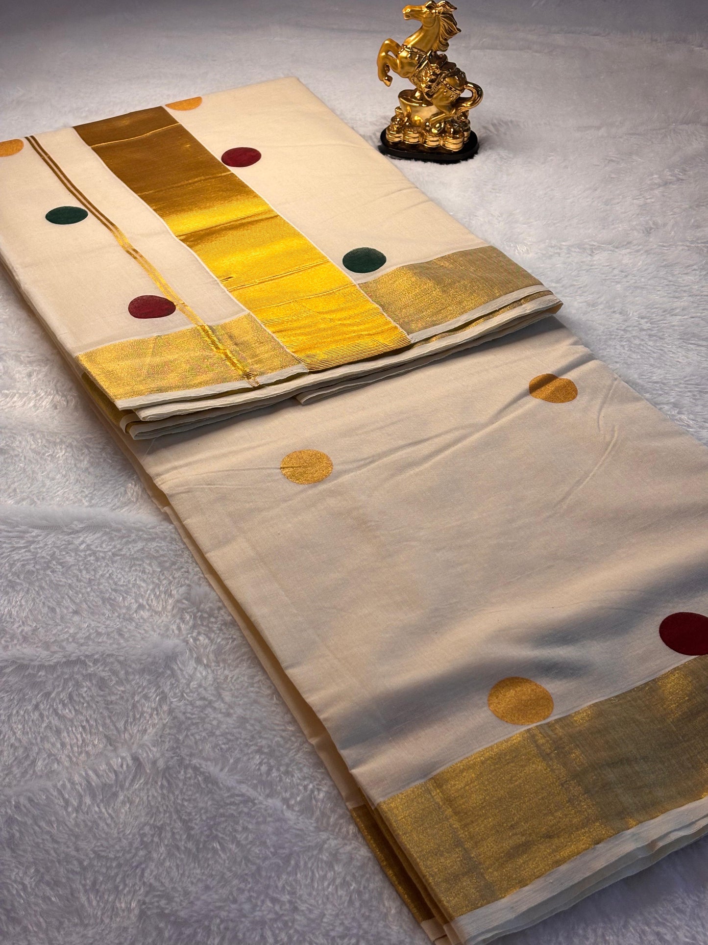Multi colour polka Dot Kerala kasavu Saree