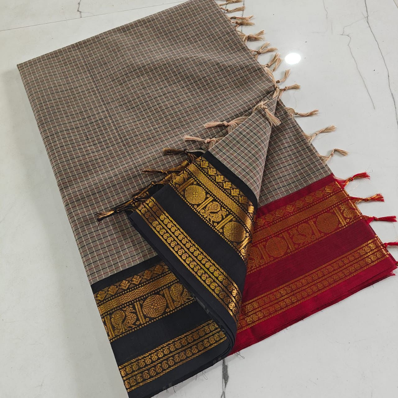 Sangita kanchi cotton checks Saree with ganga jamuna border