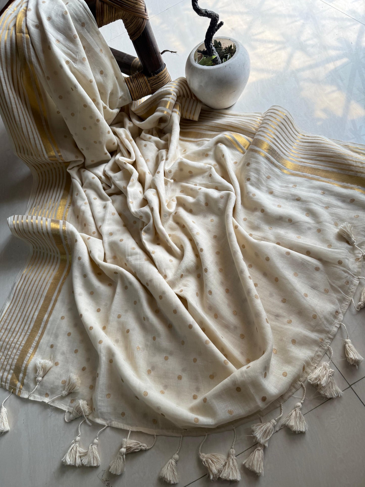 Festive Collection Golden butta handwoven Mul cotton Sarees