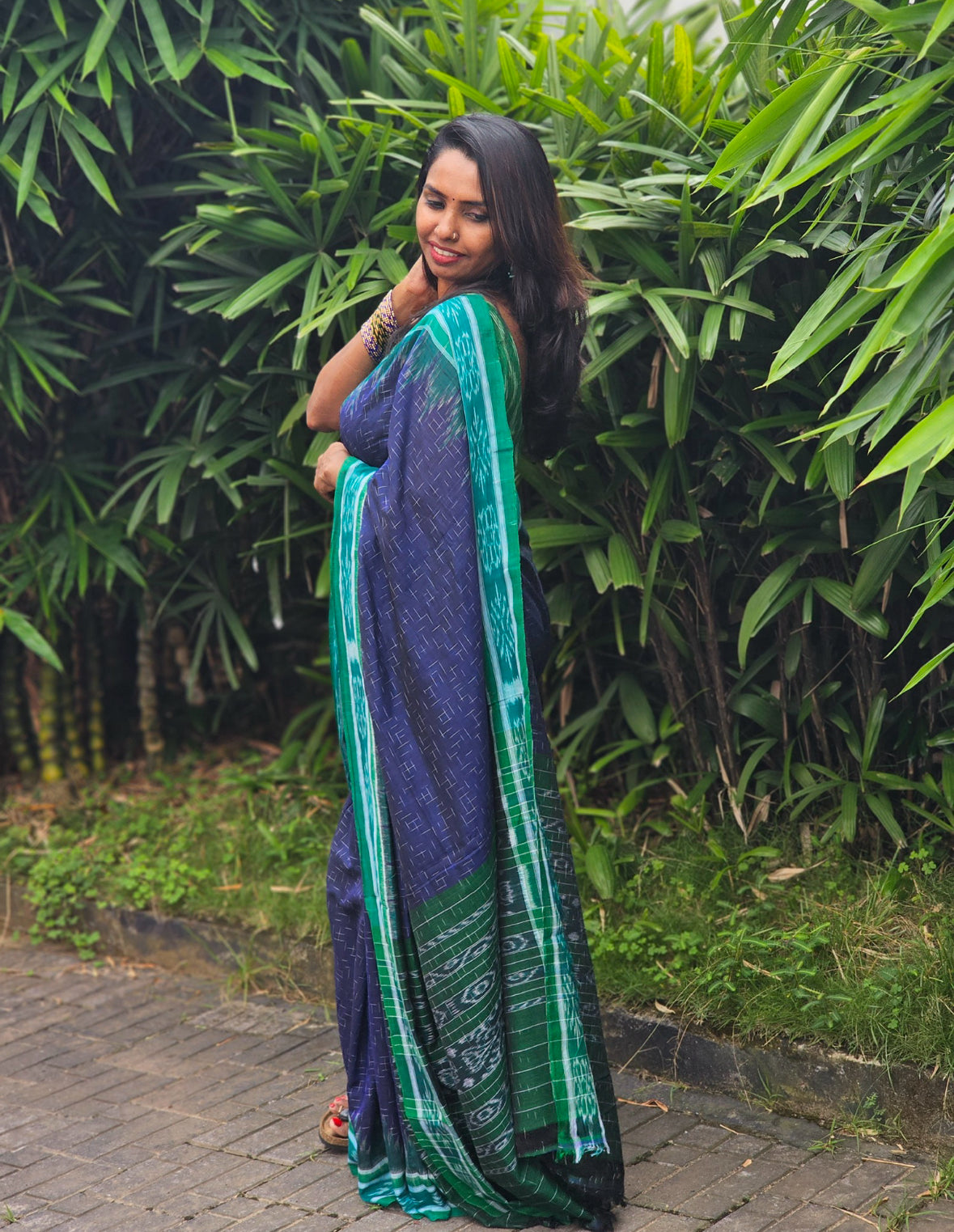Sambalpuri Odisha handloom cotton Sarees Navy blue and green