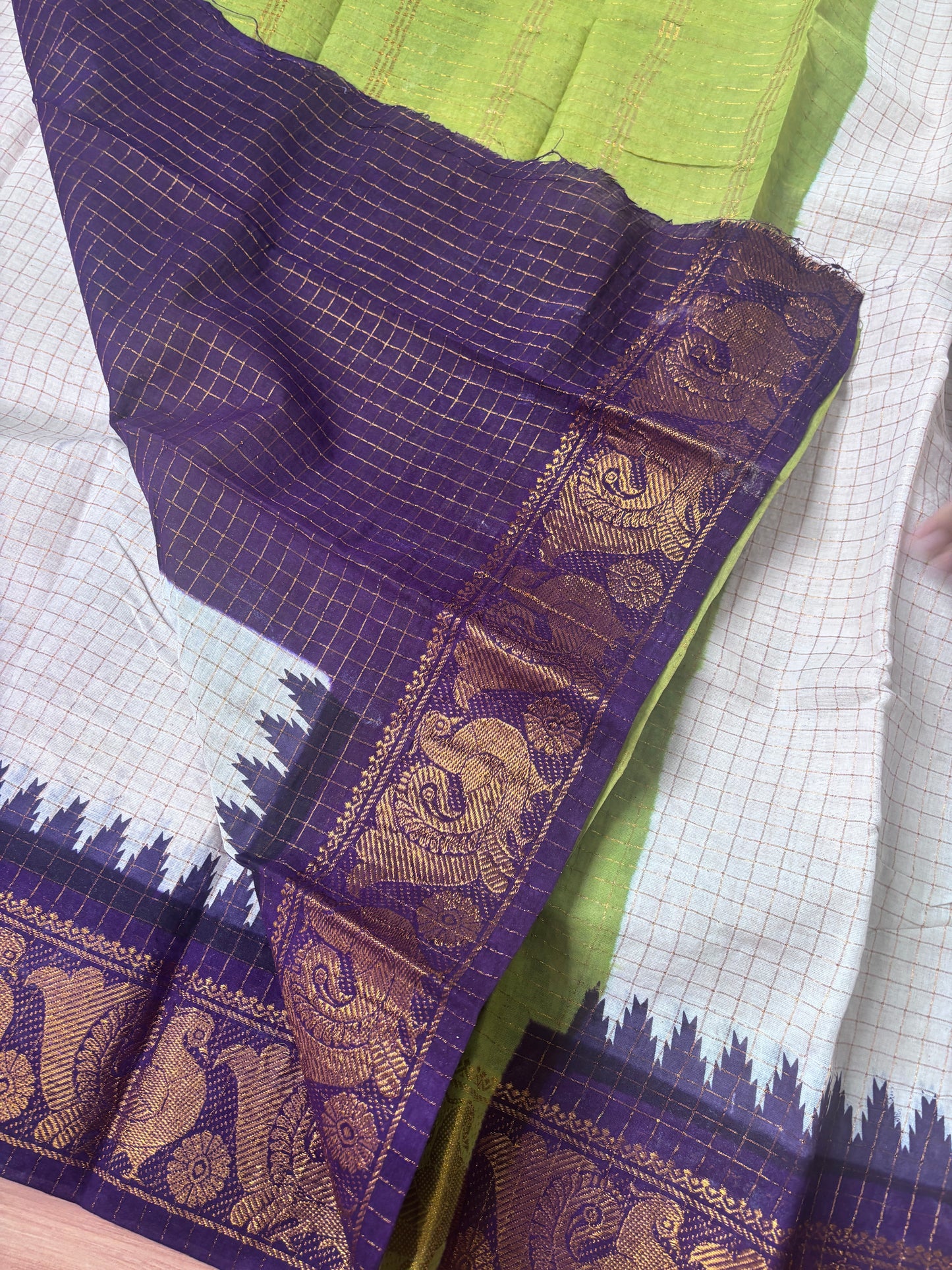 Ganga jamuna Sungudi Handloom cotton Saree with violet and green Borders