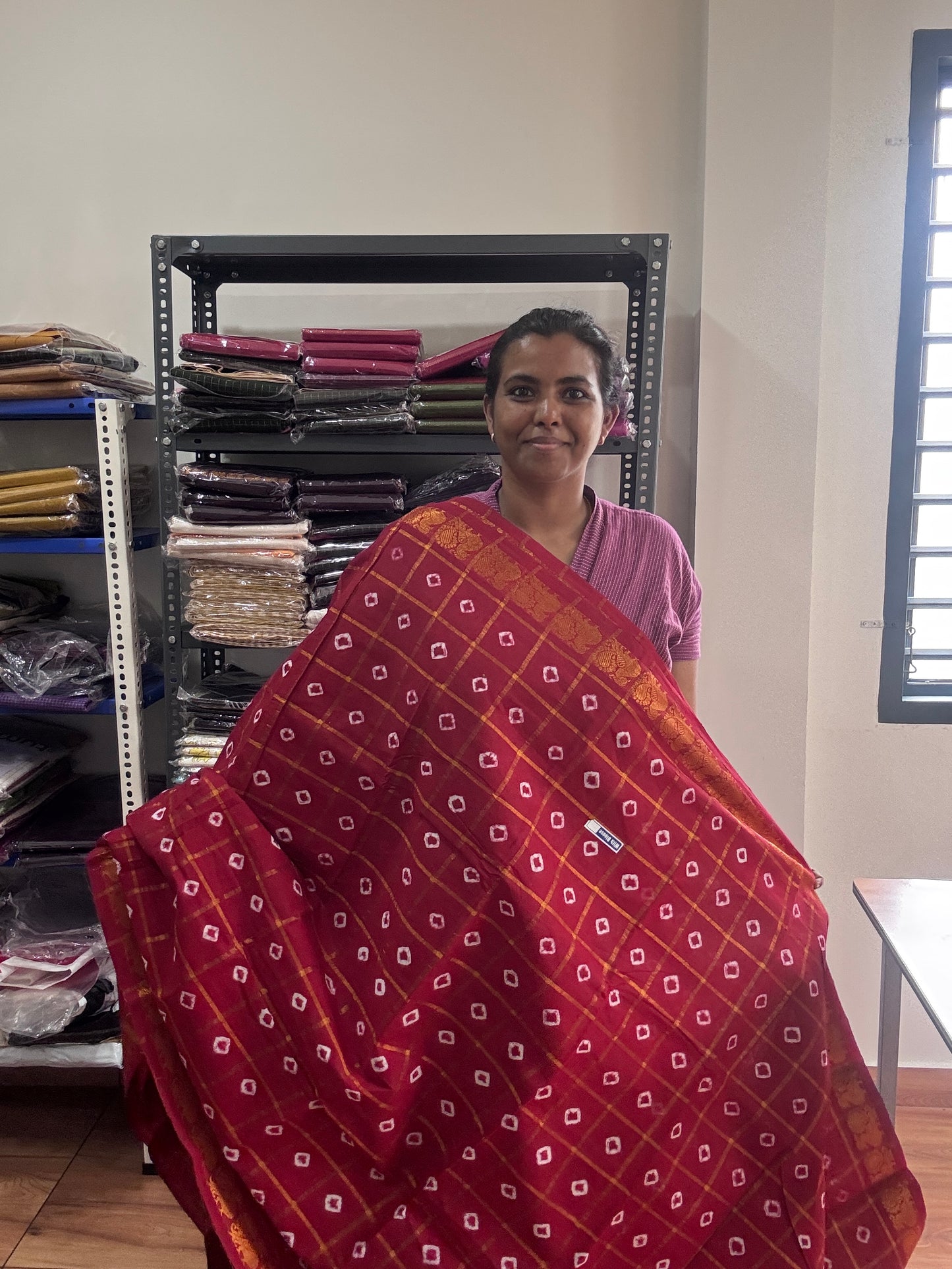 Taarika Maroon bhandani Sungudi Cotton Saree