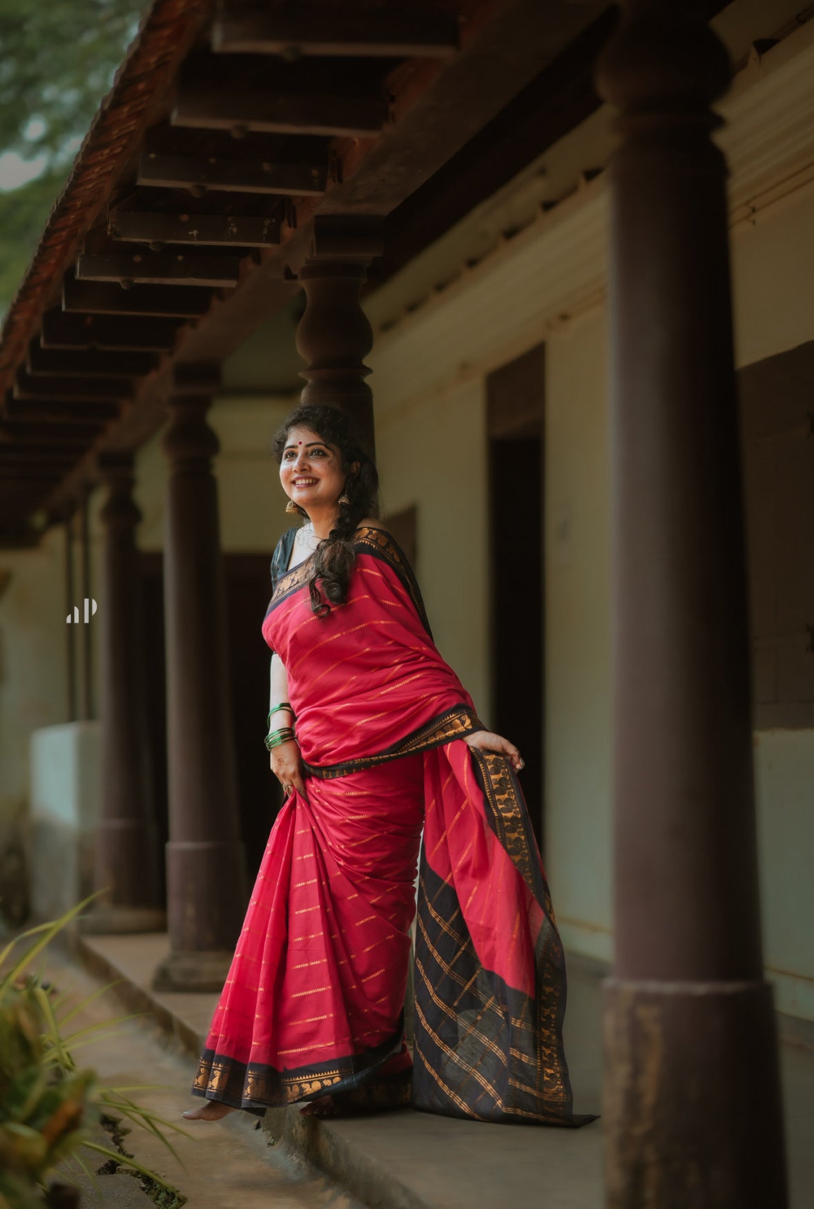 Tarangini Velthari Sungudi Cotton Handloom Saree with blouse piece