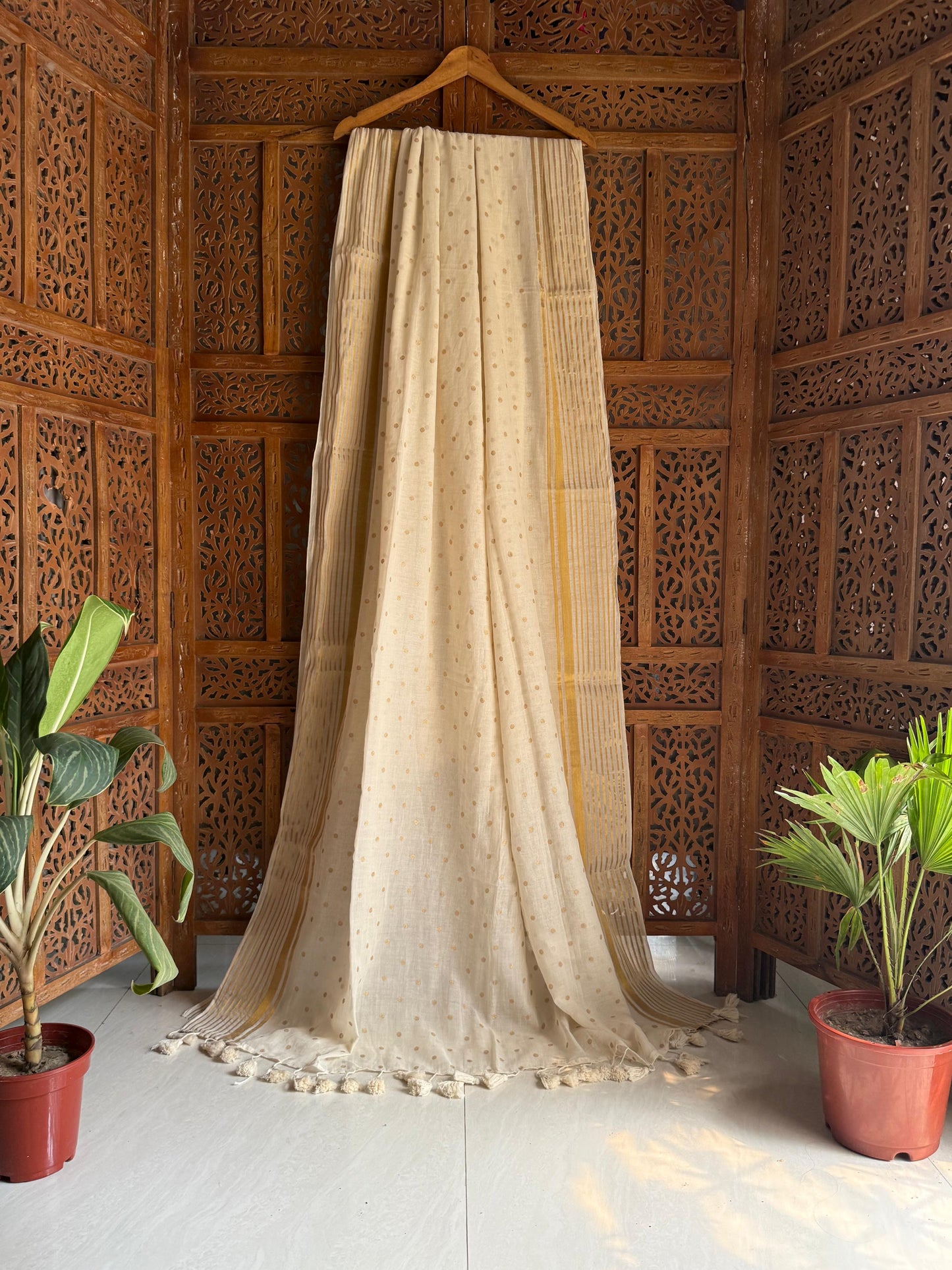 Festive Collection Golden butta handwoven Mul cotton Sarees