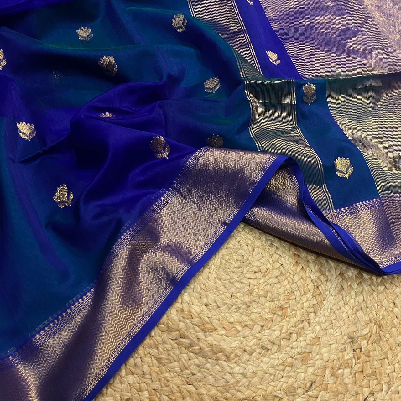 Kalyanika Maheshwari silk cotton Saree with flower buttas Royal blue