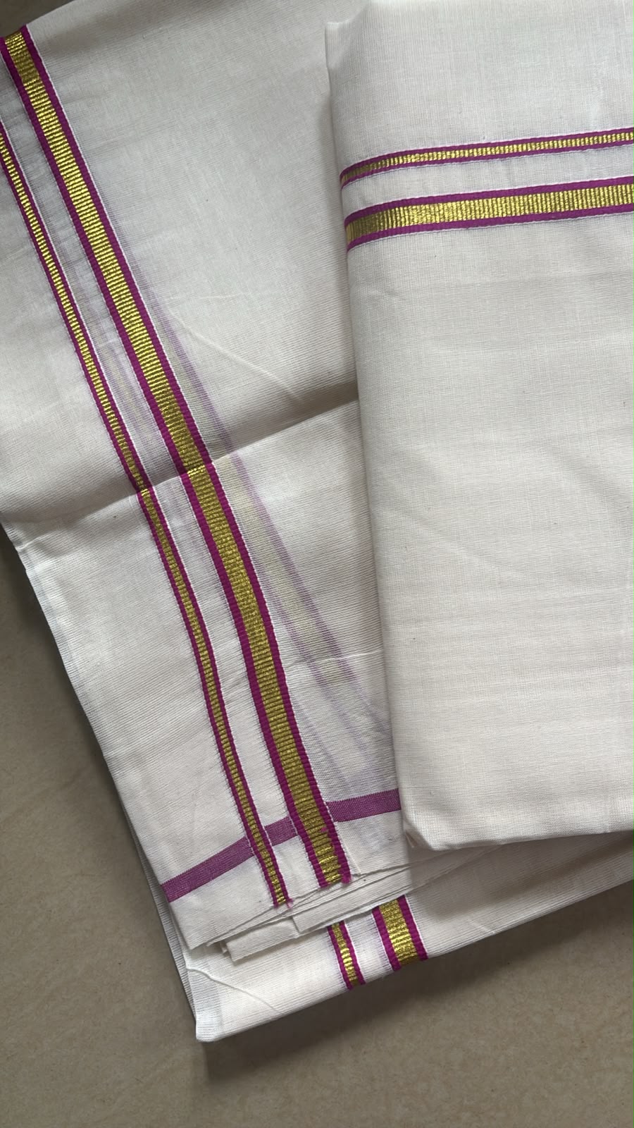Majenta and golden kasavu set Mundu