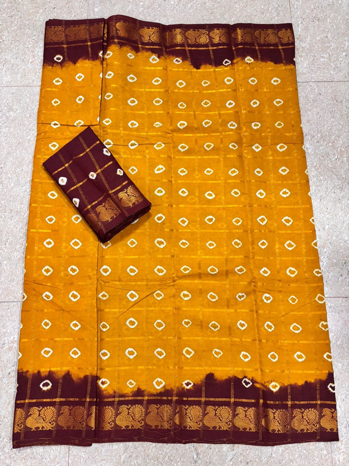 Nethra Mango yellow Sungudi bhandhani cotton Saree with contrast border
