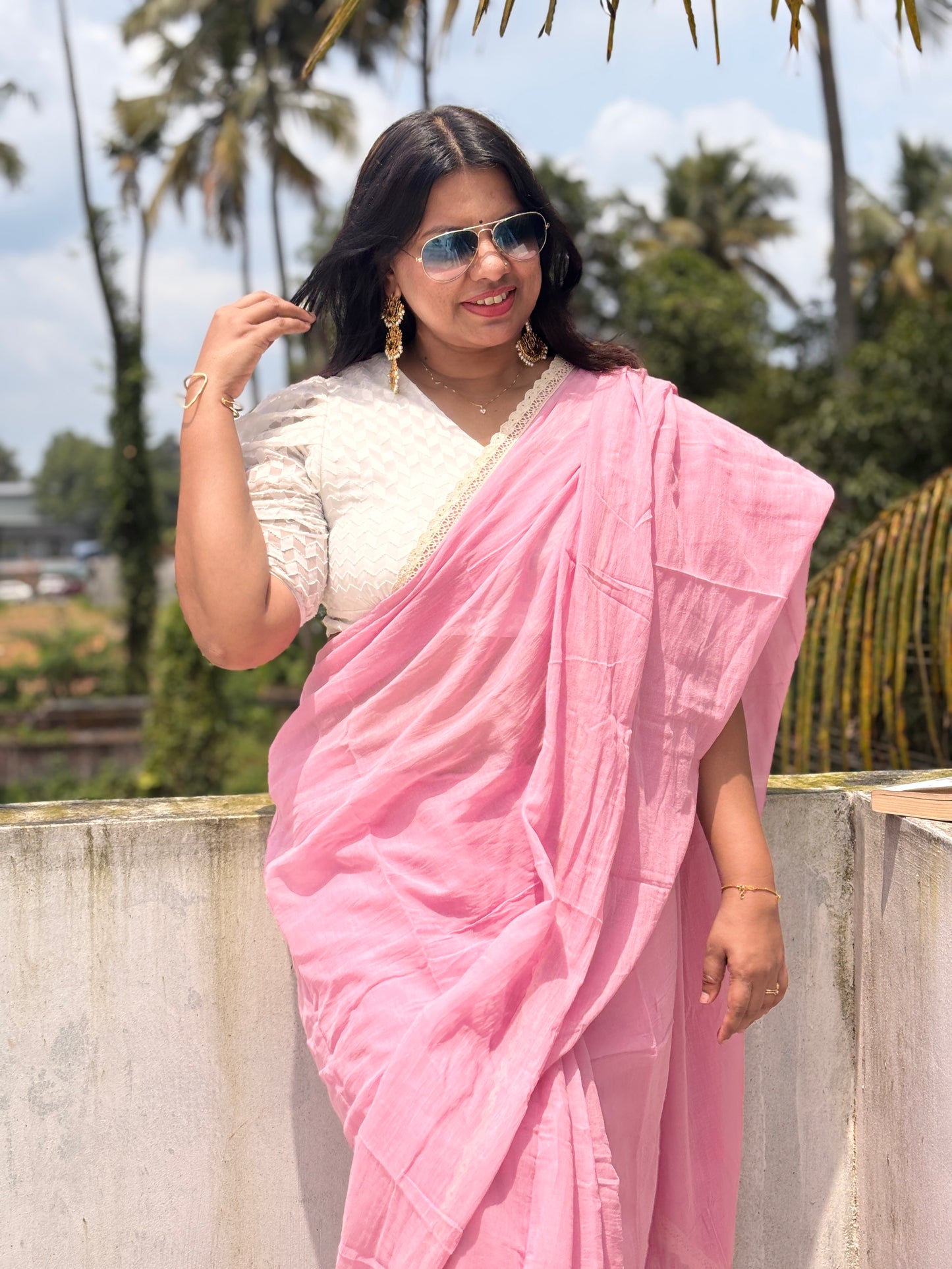 Viharika (विहारिका) Flowy lace: Powder Pink
