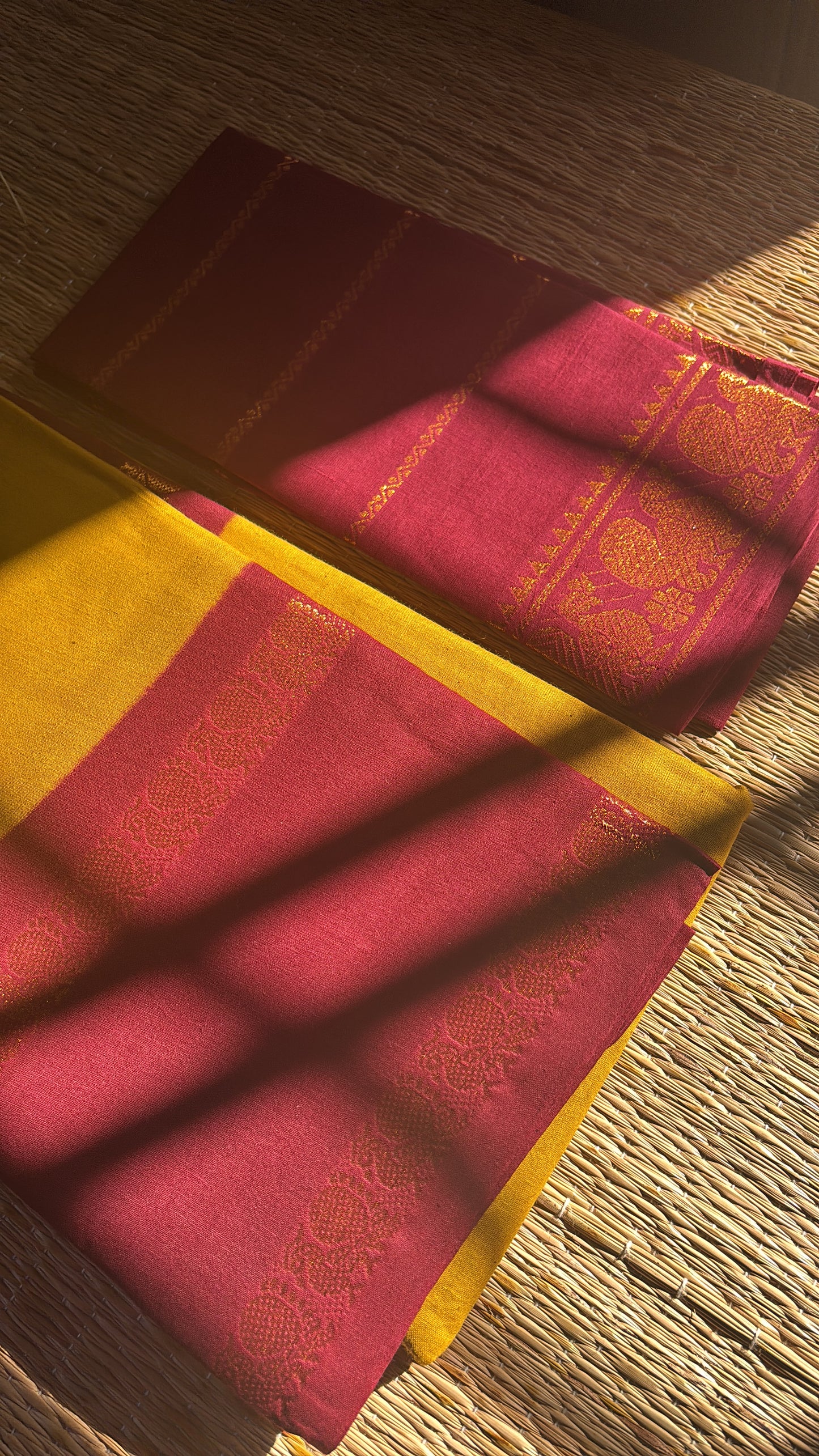 Sungudi cotton retta petta border Saree with contrast Pallu and border mustard and maroon