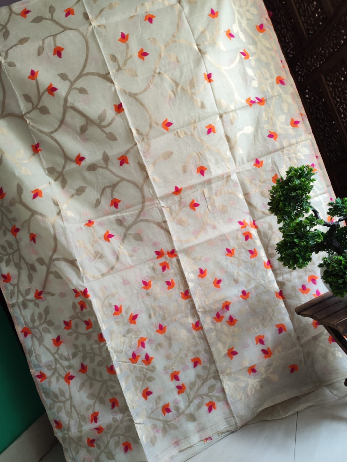 Floral Muslin Saree 01