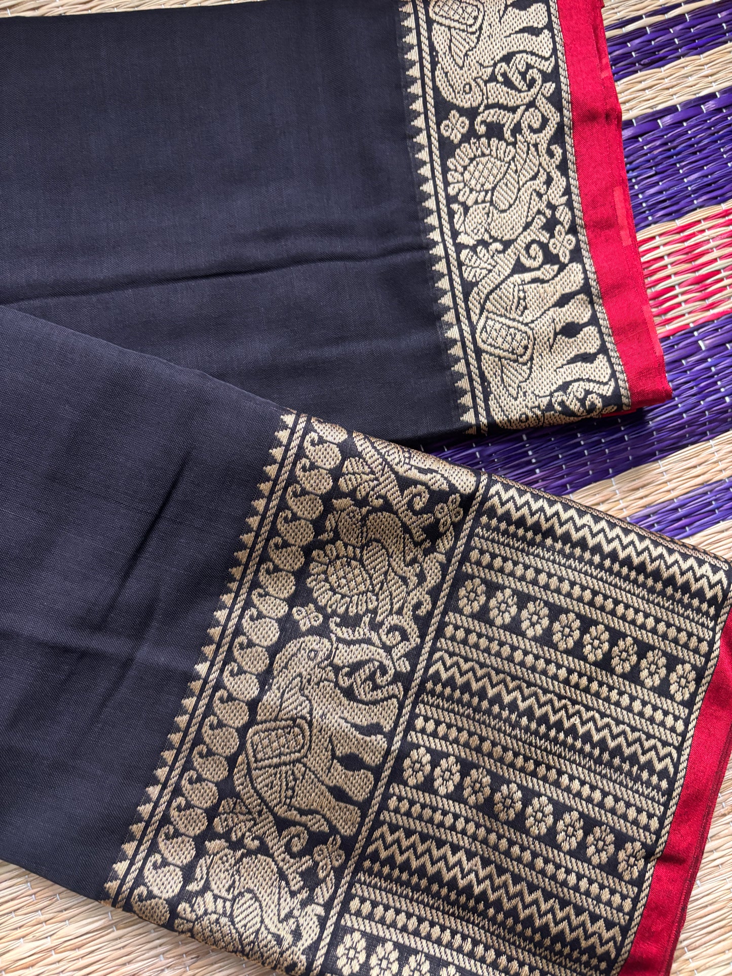 Vrinda वृंदा Narayanpeth Cotton Sarees with Big border in Black