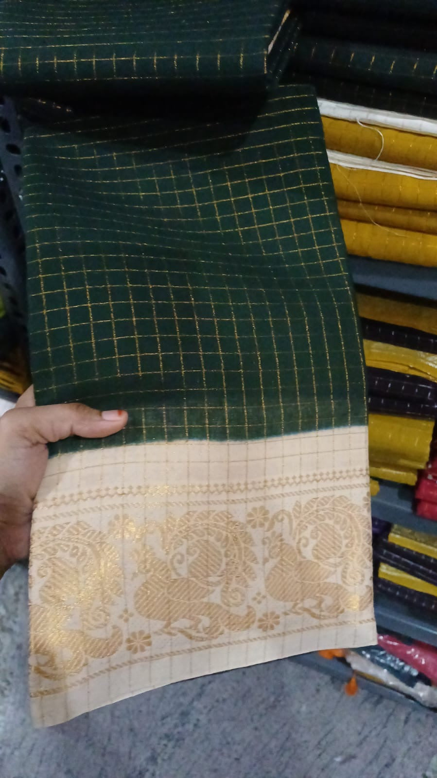 Festive bottle green with off white border sungudi handloom Cotton Saree