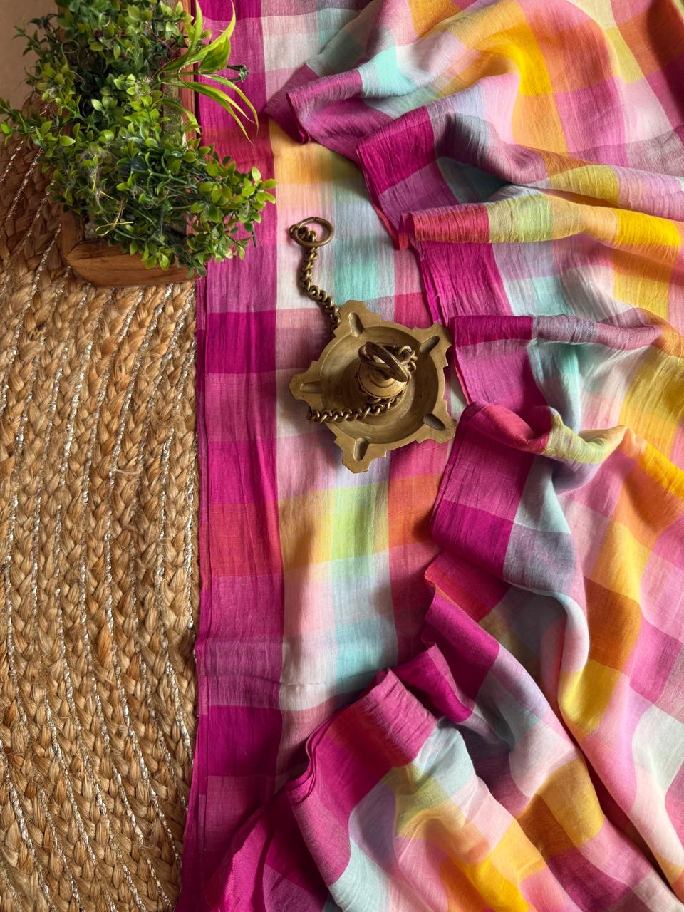 Handloom checked Multi colour mal cotton Saree